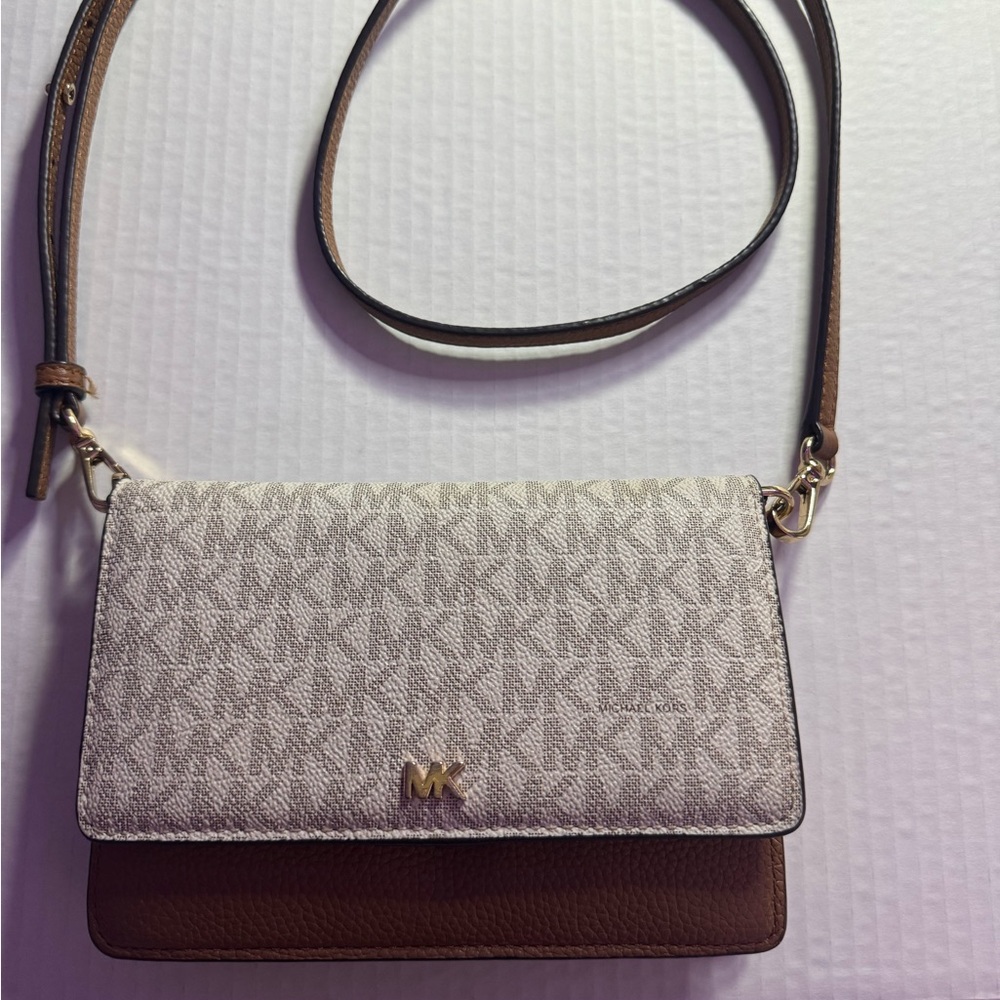 Michael Kors smartphone convertible crossbody bag